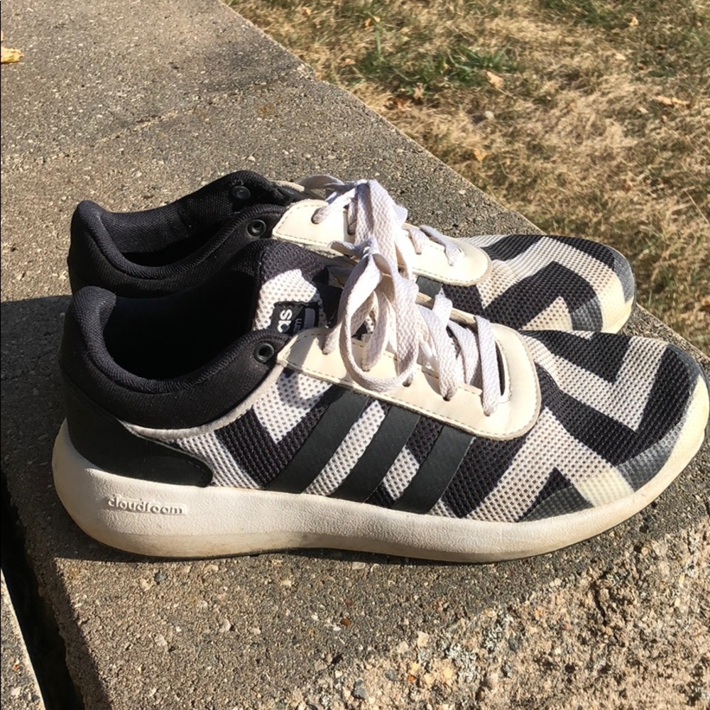 Adidas cloud form race tennis shoes